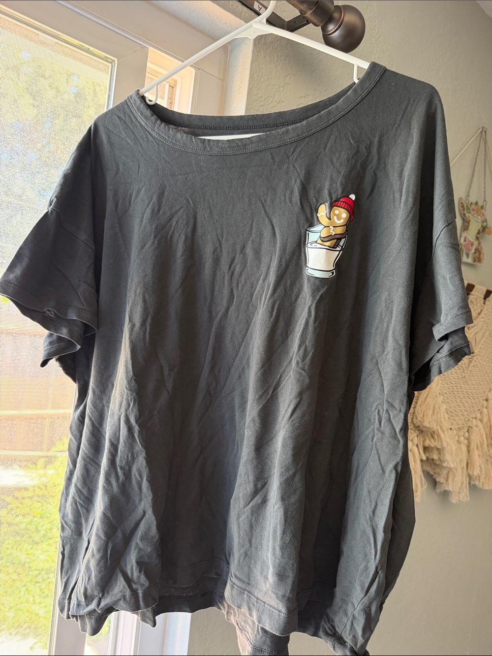 Old Navy Black Short-Sleeve Tee with Gingerbread-in-Cup Graphic